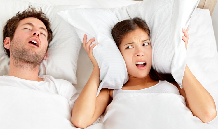 Snoring Vs Sleep apnea